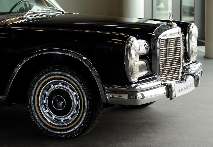  Mercedes-Benz 600 Pullman Limousine 1973 года  (фото 4 из 18)